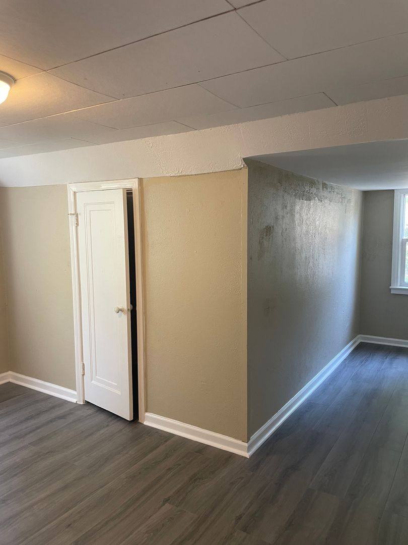 Apartment for rent at 116 Oakland Ave, Huntington, WV 25705
