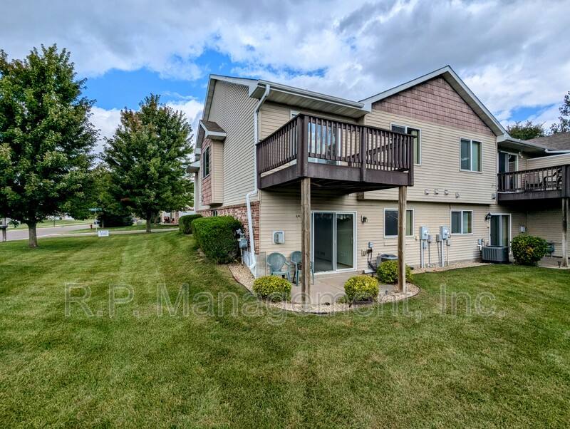 Townhouse for rent at 14891 Generation Ave N, Hugo, MN 55038