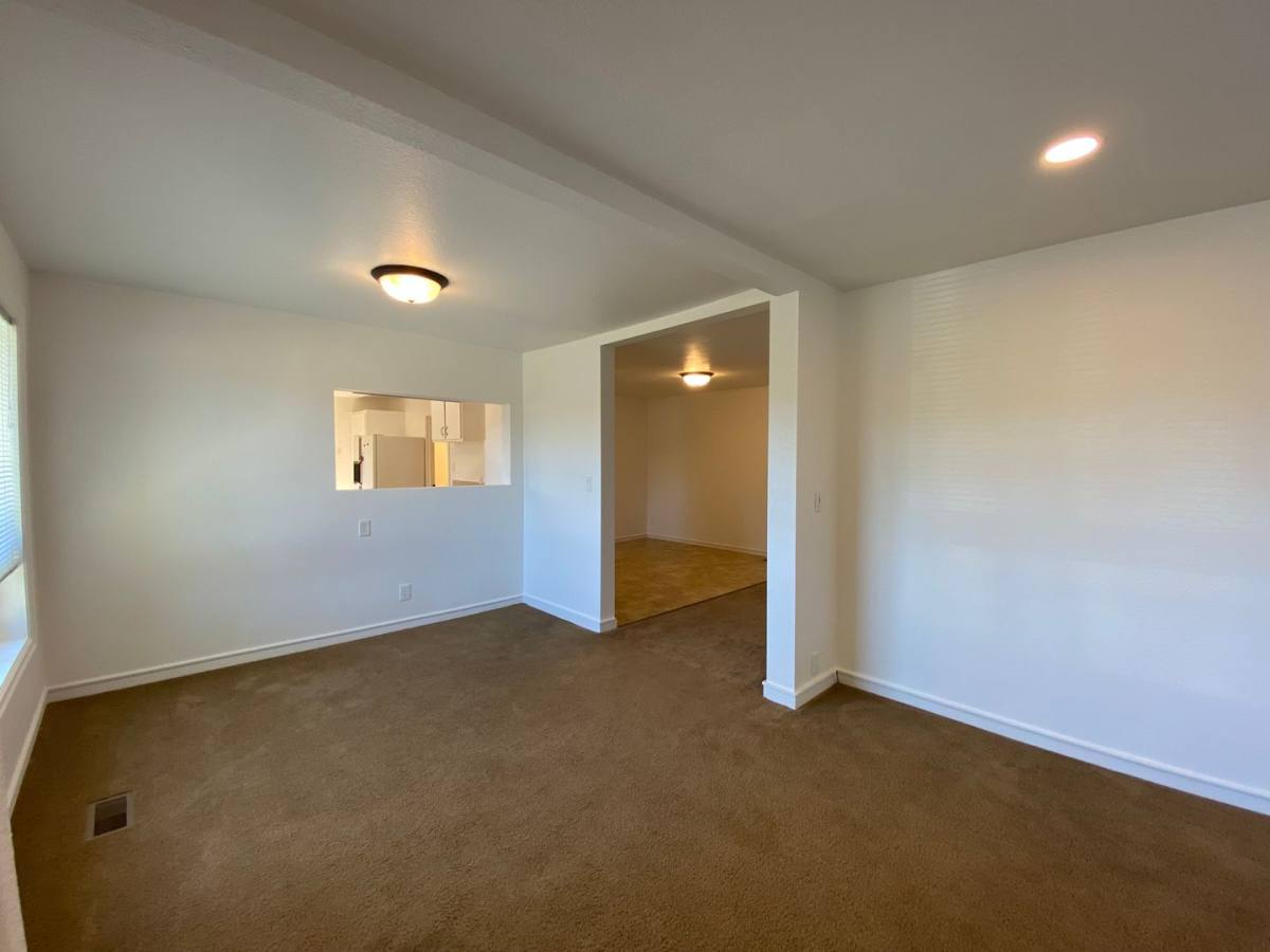 Apartment for rent at 355 Irving, Eugene, OR 97404