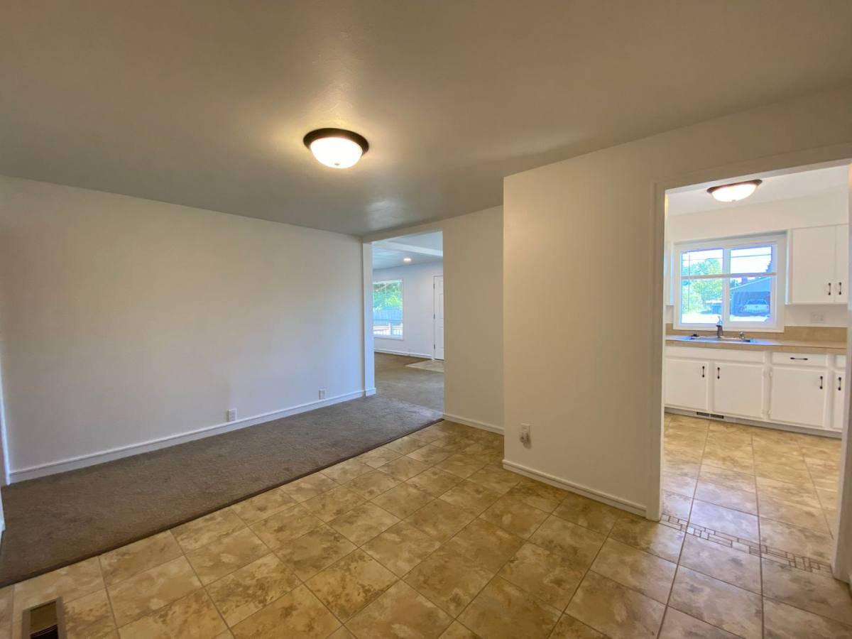 Apartment for rent at 355 Irving, Eugene, OR 97404