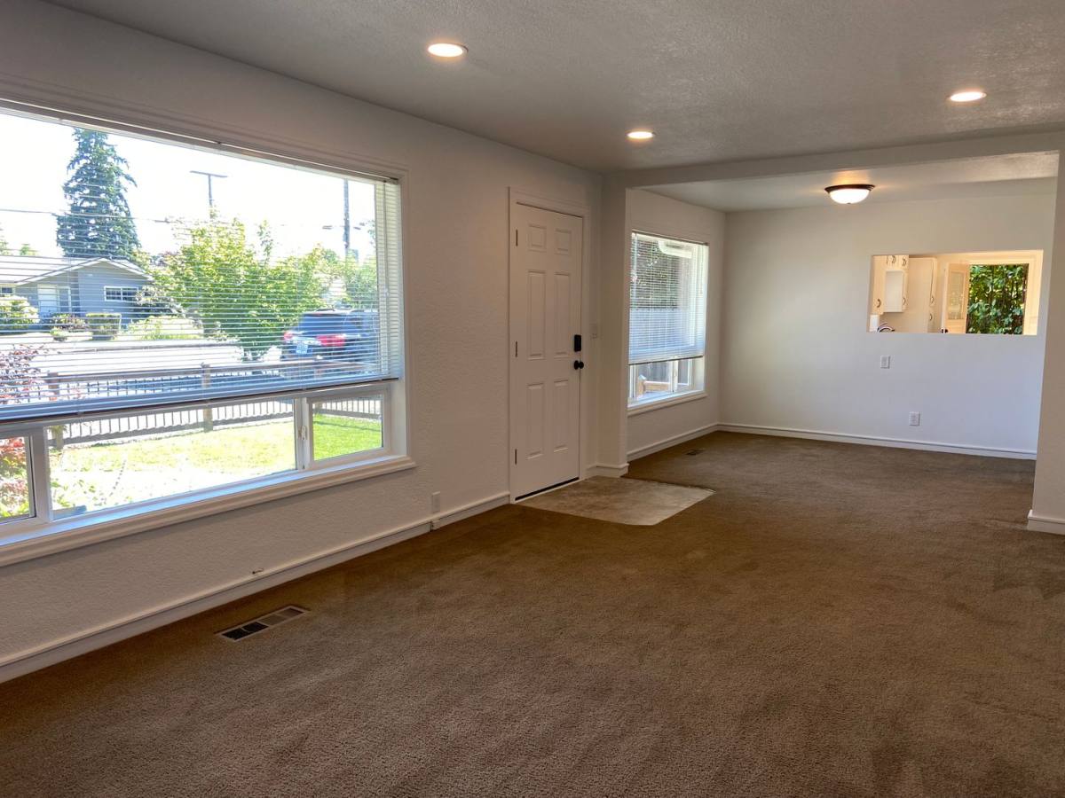 Apartment for rent at 355 Irving, Eugene, OR 97404