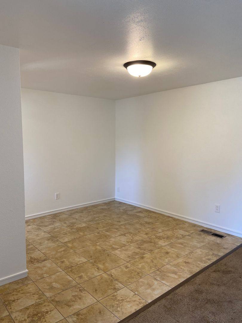 Apartment for rent at 355 Irving, Eugene, OR 97404