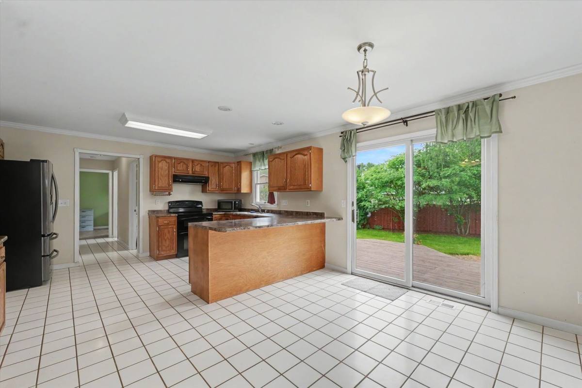 House for rent at 2401 Peppertree Place, Champaign, IL 61822