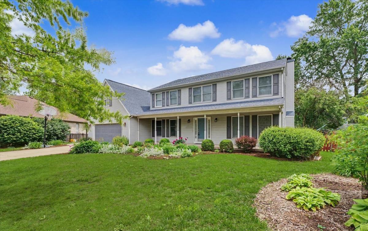 House for rent at 2401 Peppertree Place, Champaign, IL 61822