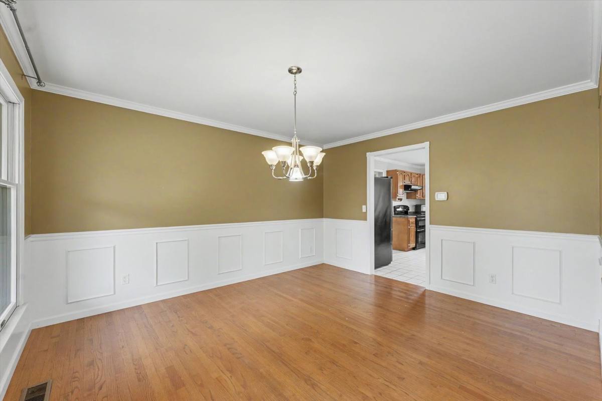 House for rent at 2401 Peppertree Place, Champaign, IL 61822
