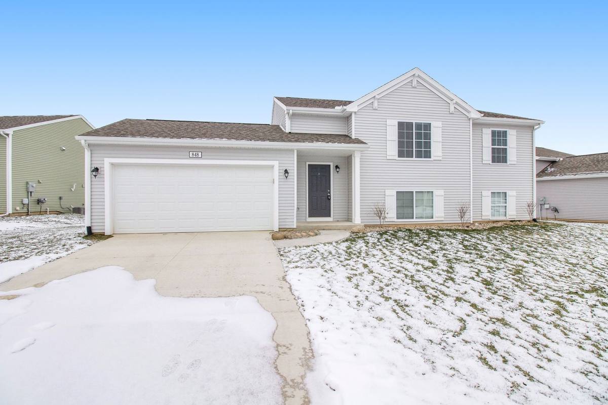 House for rent at 7689 Courtyard Place, Kalamazoo, MI 49008