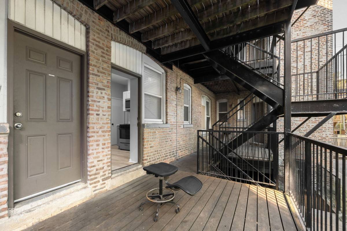Apartment for rent at 4750 S Calumet Ave, Chicago, IL 60615
