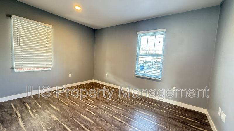 Apartment for rent at 302 Bernard Ave, Richland, WA 99352