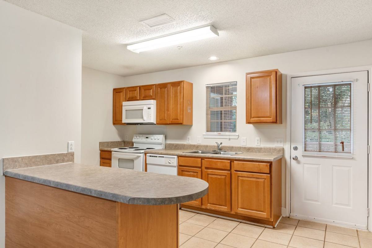 House for rent at 22577 Mattingly Dr, Robertsdale, AL 36567