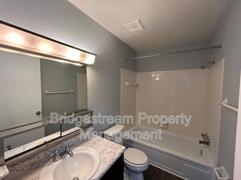Apartment for rent at 124 Chestnut St #203, Englewood, OH 45322