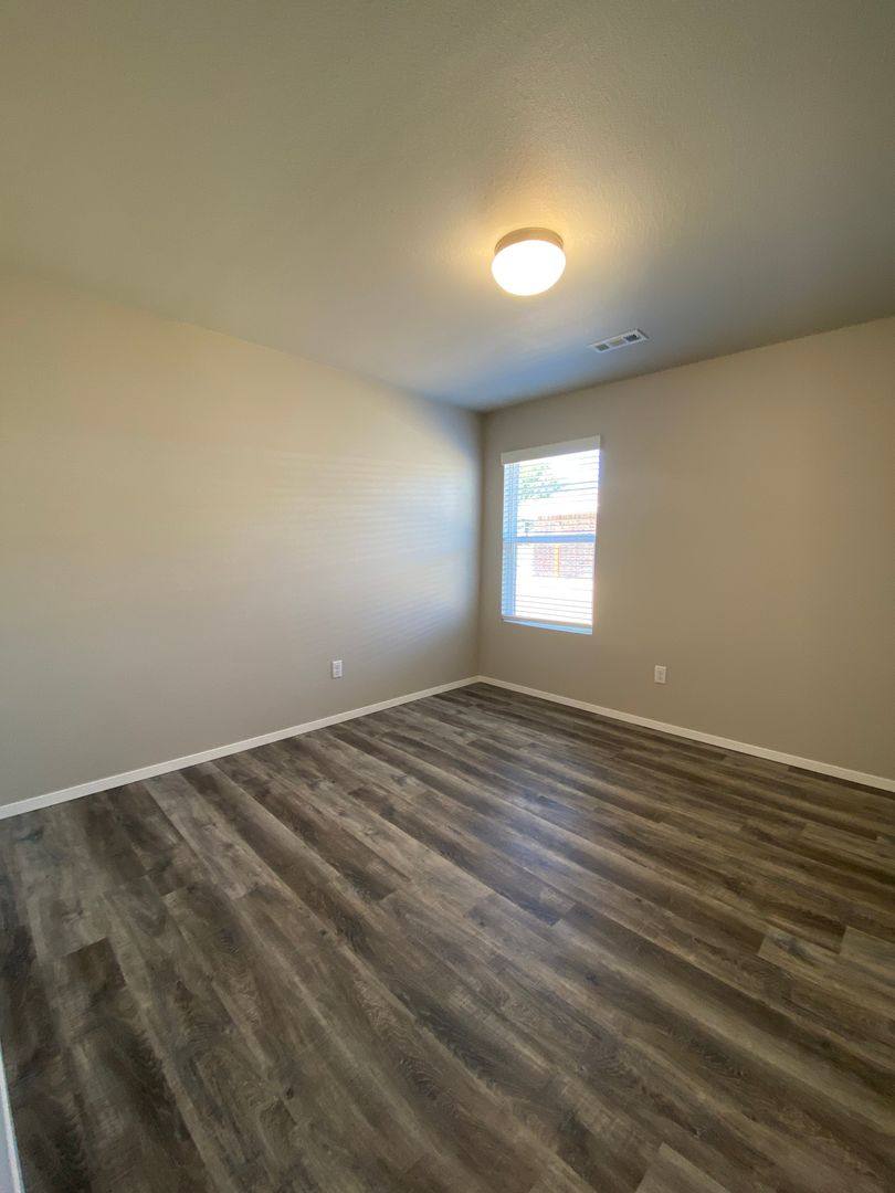 House for rent at 2701A N Denver St, Siloam Springs, AR 72761
