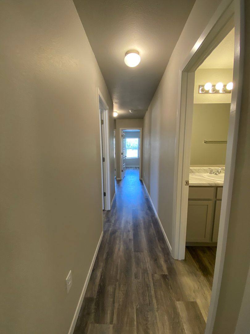House for rent at 2701A N Denver St, Siloam Springs, AR 72761