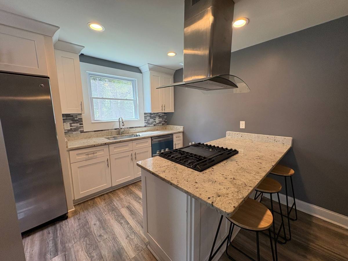 House for rent at 10 Charlotte St, Greenville, SC 29607