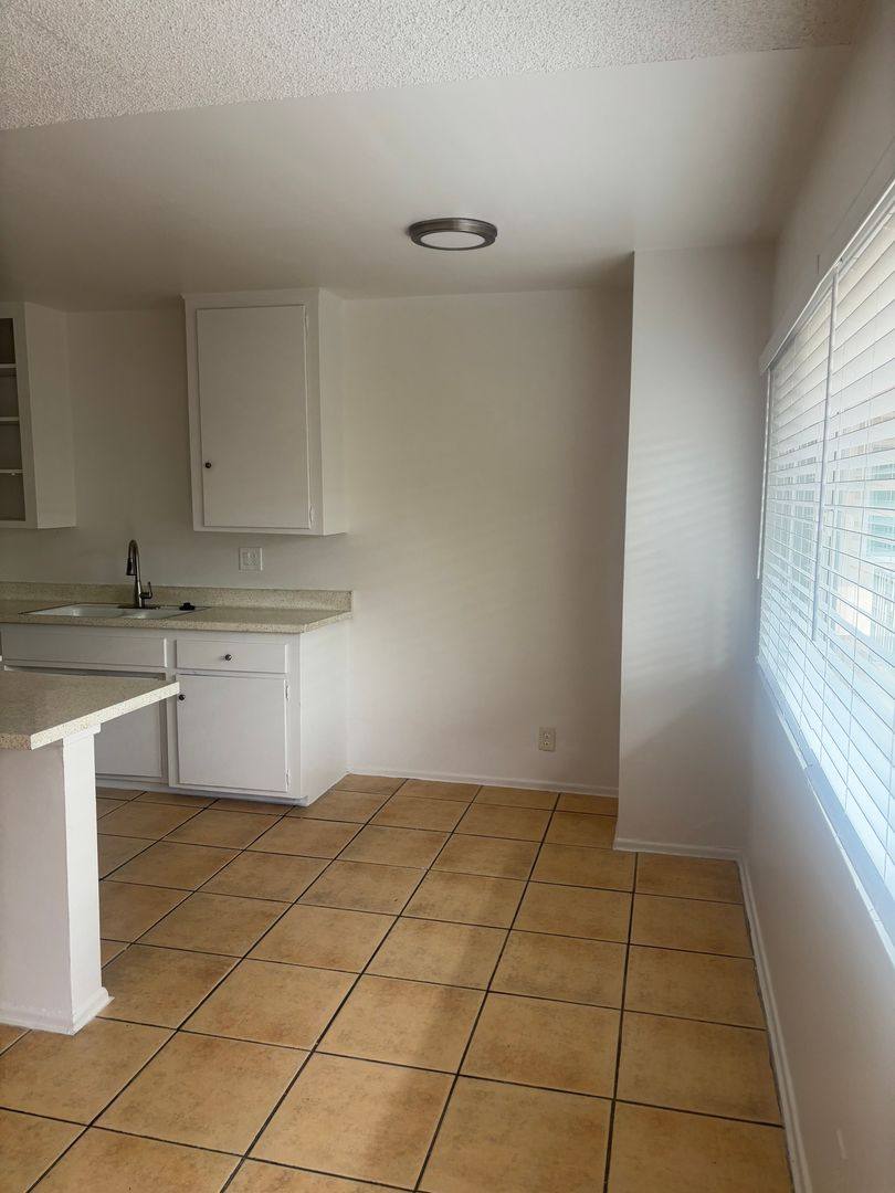 Apartment for rent at 6546 Indiana Ave, Long Beach, CA 90805