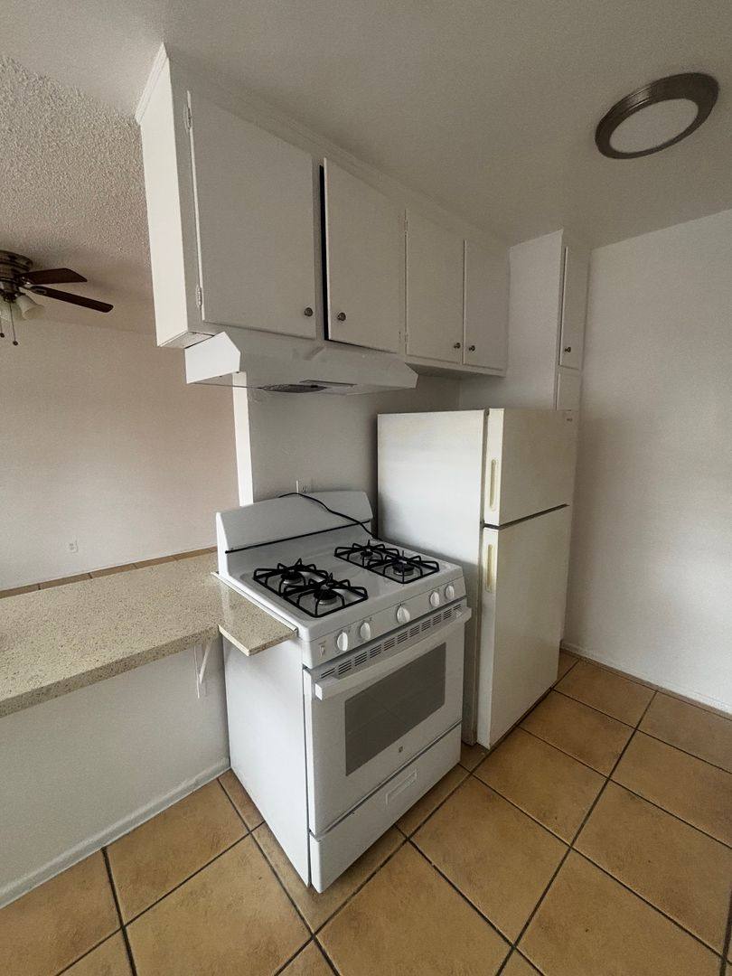 Apartment for rent at 6546 Indiana Ave, Long Beach, CA 90805