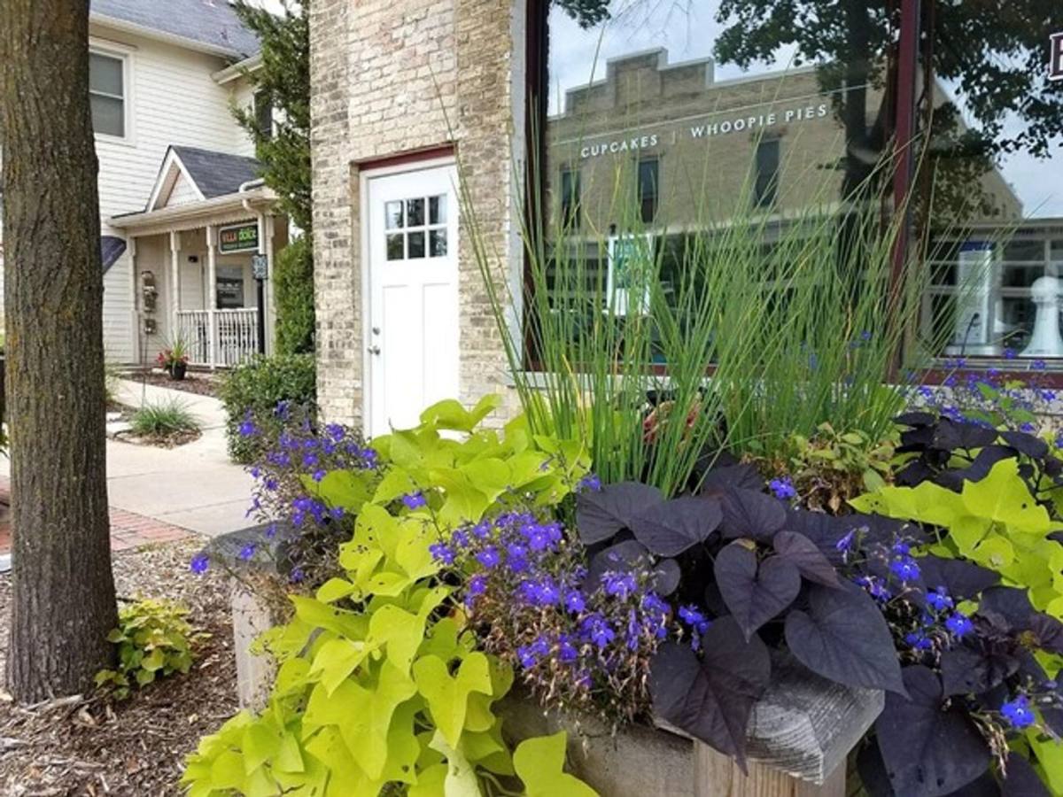 Apartment for rent at 1832 Parmenter St, Middleton, WI 53562