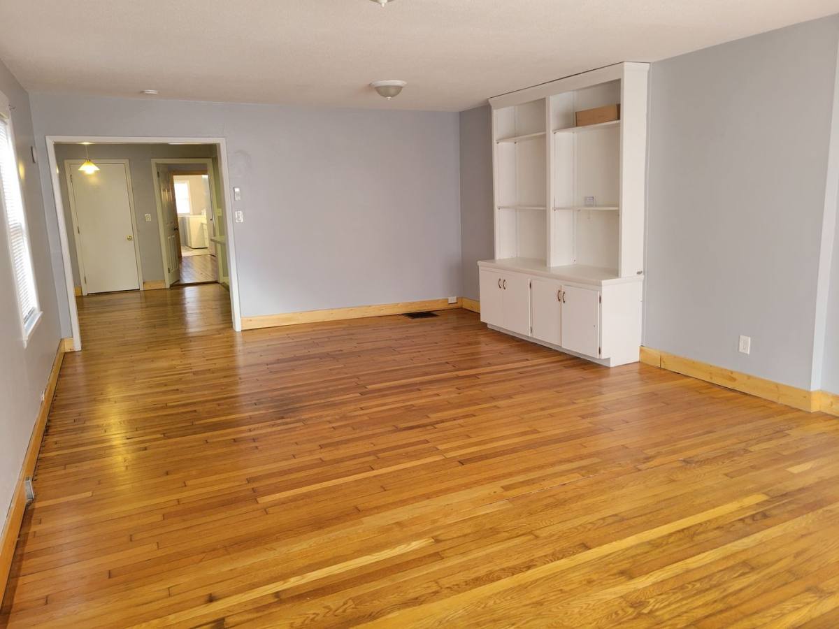 Apartment for rent at 406 W Maple St, Johnson City, TN 37601