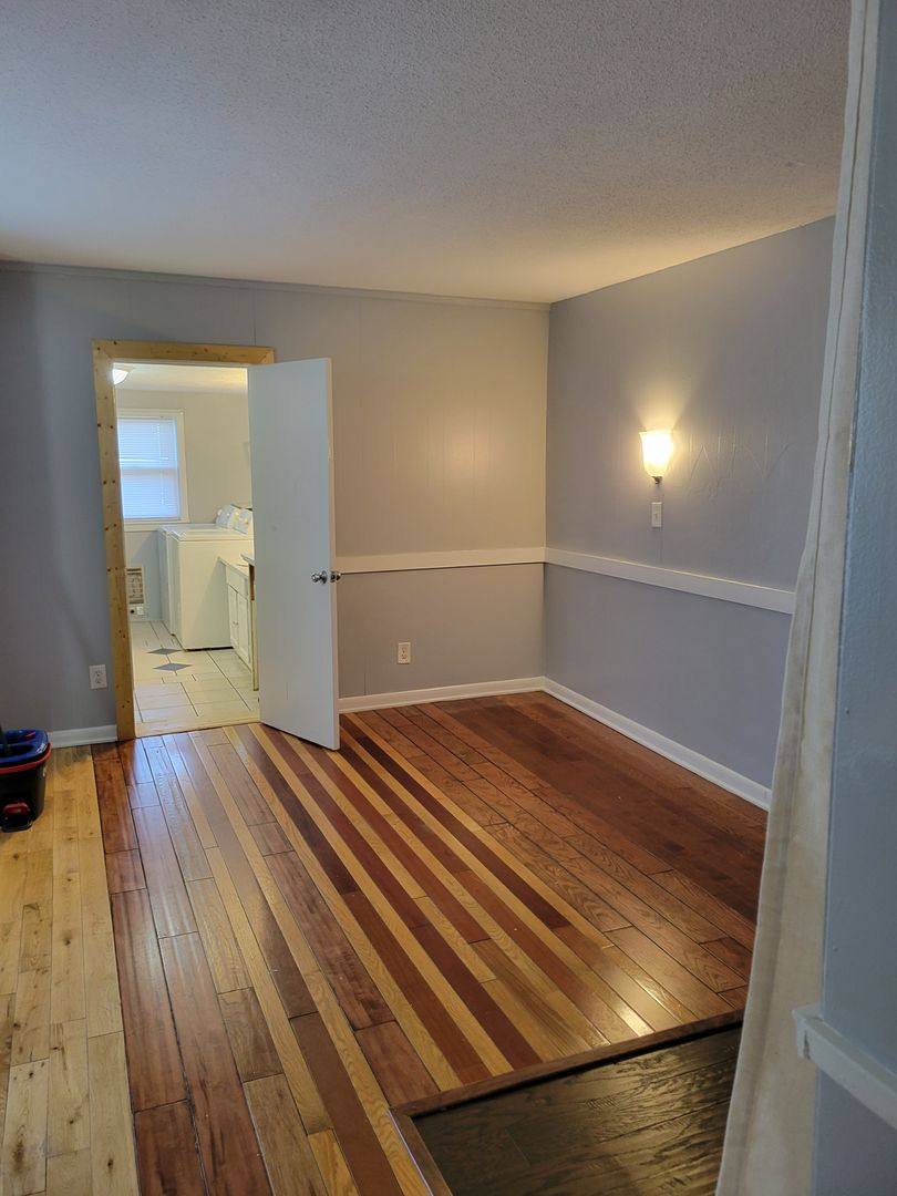Apartment for rent at 406 W Maple St, Johnson City, TN 37601