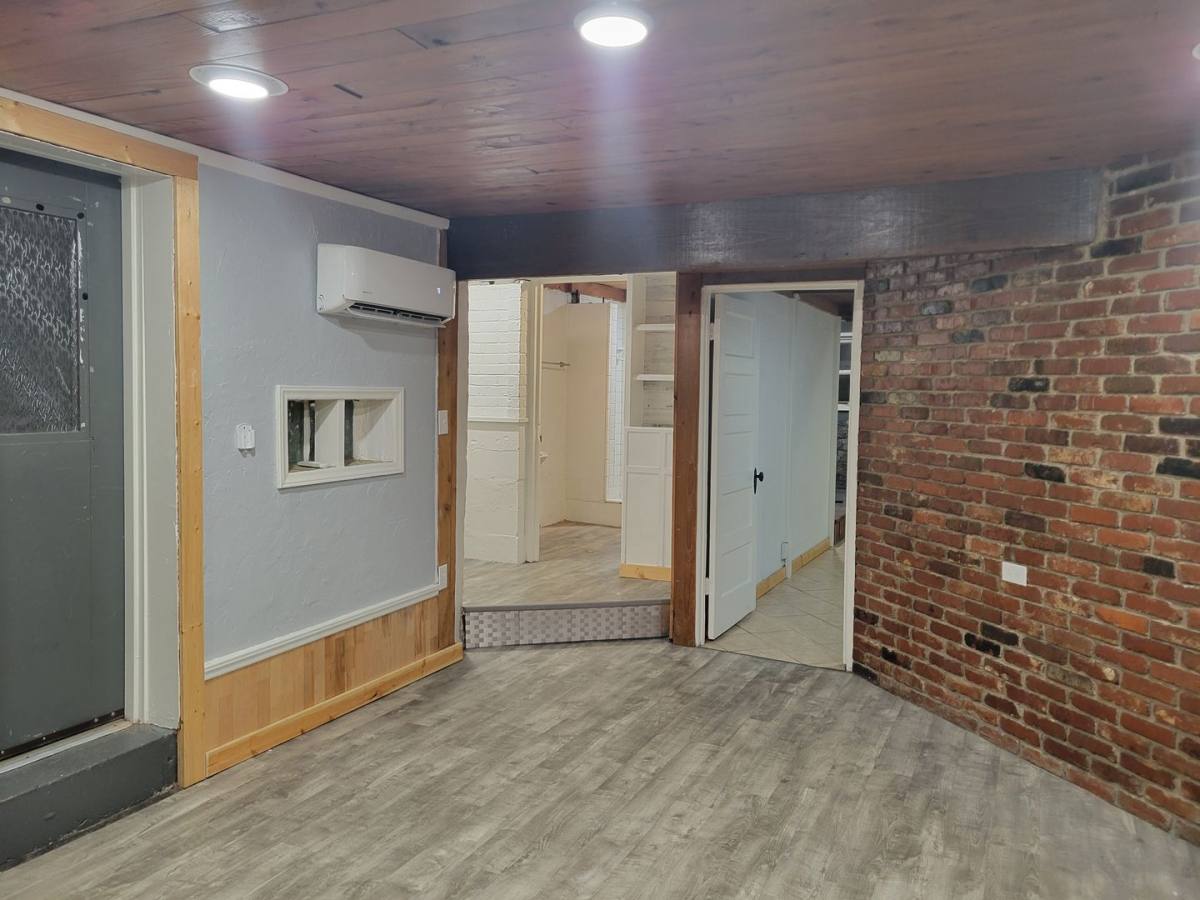 Apartment for rent at 406 W Maple St, Johnson City, TN 37601