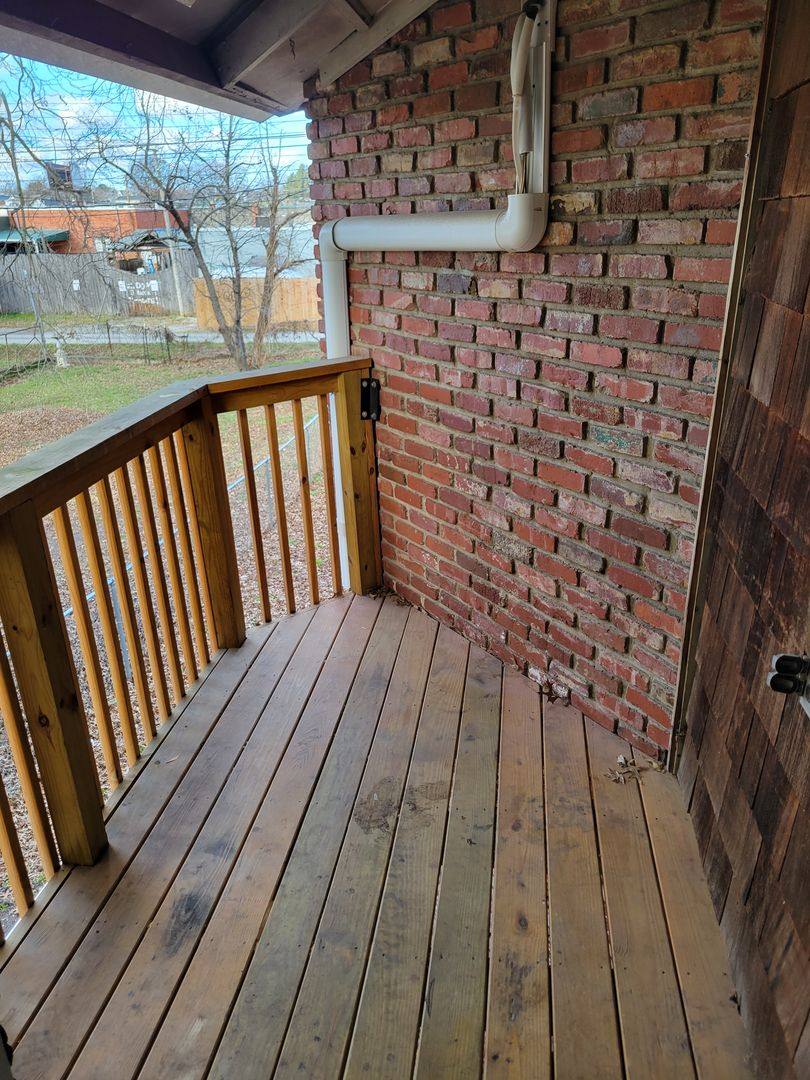 Apartment for rent at 406 W Maple St, Johnson City, TN 37601