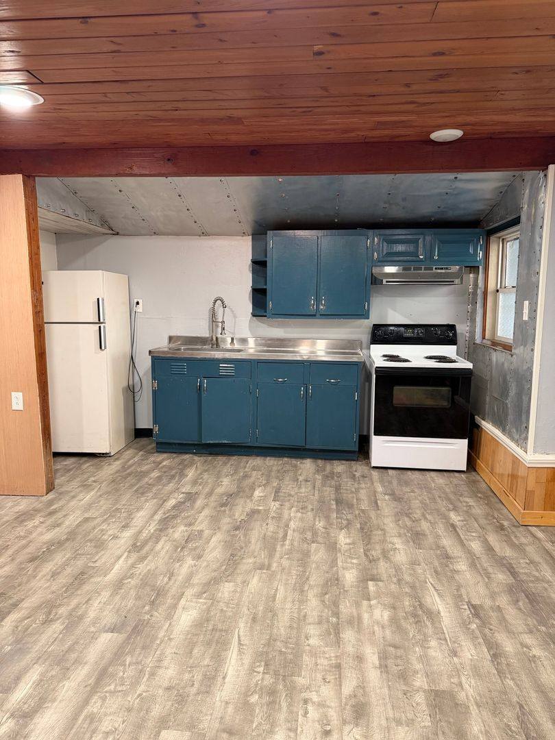 Apartment for rent at 406 W Maple St, Johnson City, TN 37601