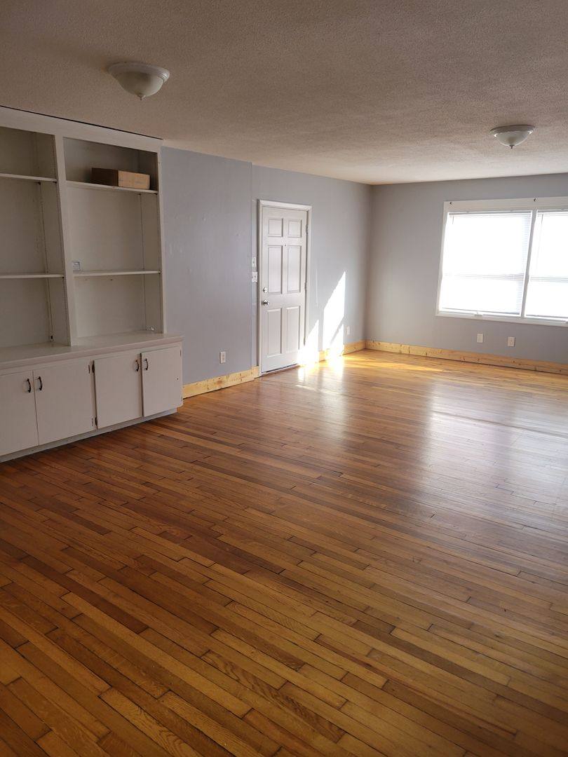 Apartment for rent at 406 W Maple St, Johnson City, TN 37601