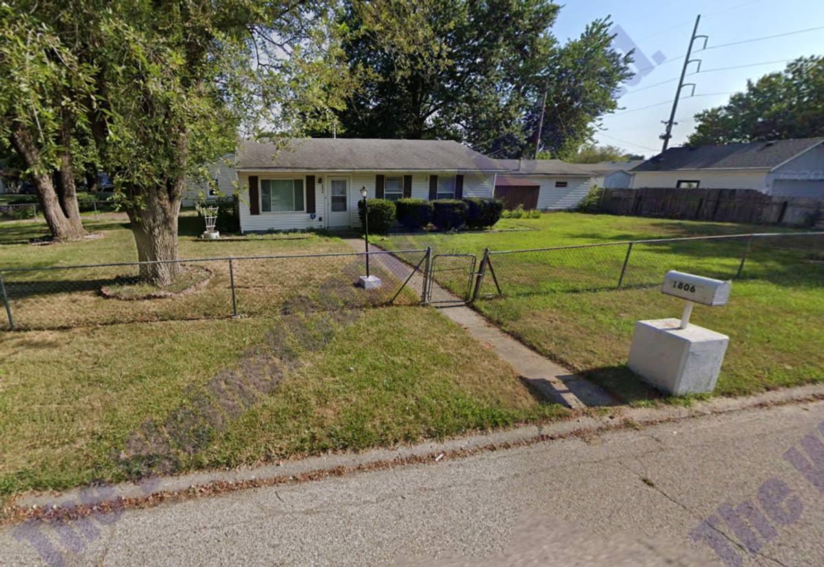 House for rent at 1806 Southwood Dr, Champaign, IL 61820