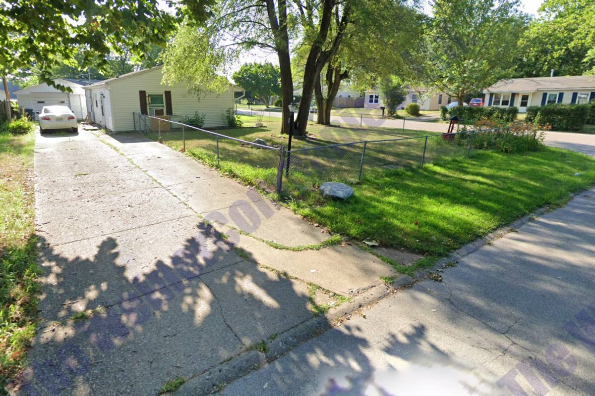 House for rent at 1806 Southwood Dr, Champaign, IL 61820