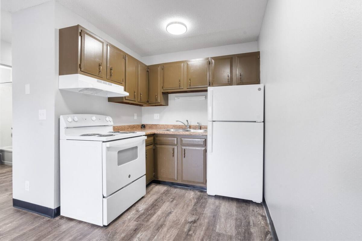 Apartment for rent at 4323 N Division St, Davenport, IA 52806