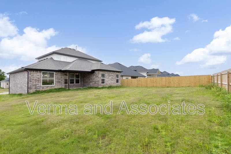 House for rent at 1121 Whistler St, Centerton, AR 72719