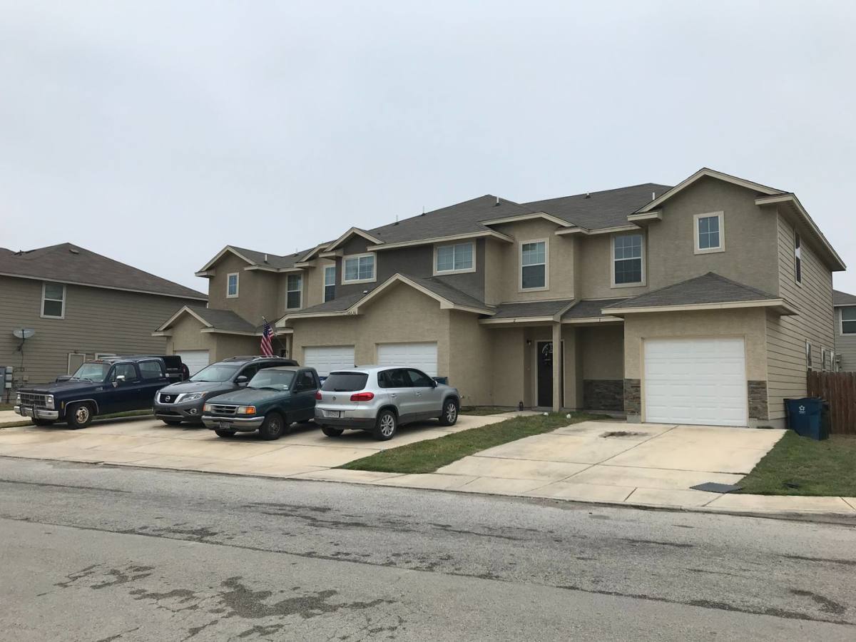 Townhouse for rent at 16836 Showdown Path #3, Schertz, TX 78154