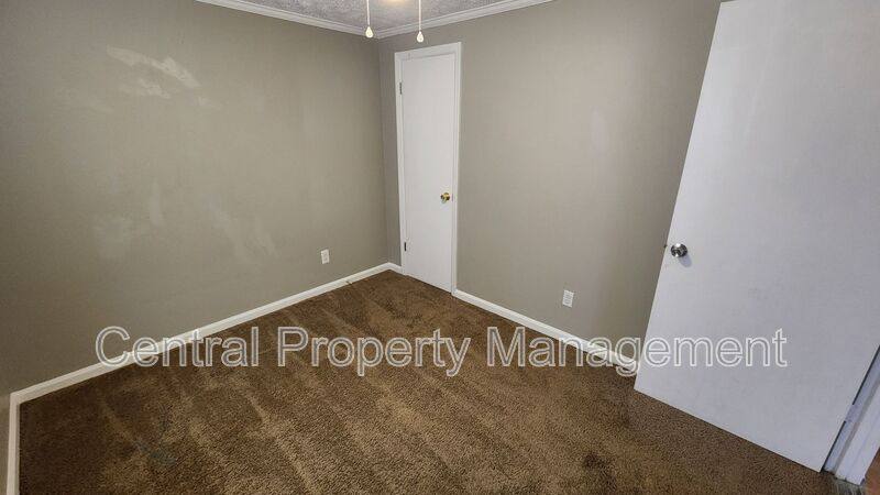 House for rent at 300 Florence Dr, Simpsonville, SC 29681