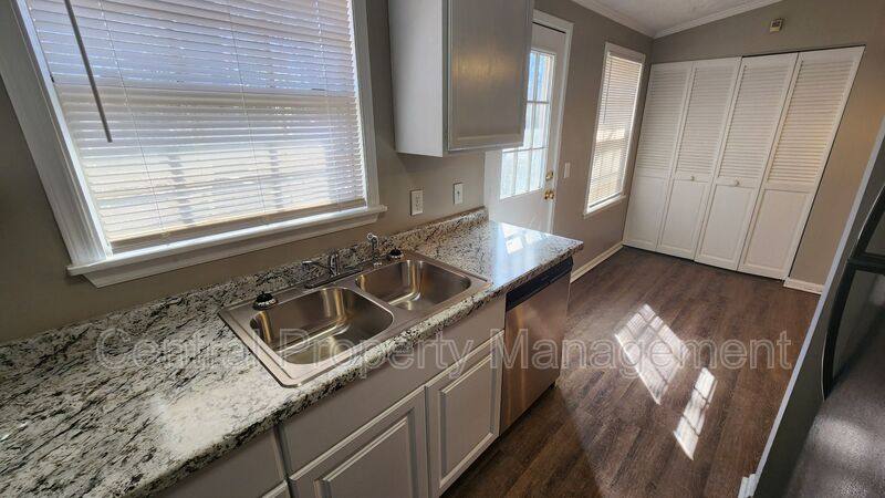 House for rent at 300 Florence Dr, Simpsonville, SC 29681