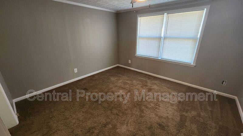 House for rent at 300 Florence Dr, Simpsonville, SC 29681