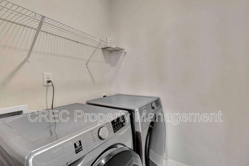 Townhouse for rent at 7811 Park Gate Dr, North Charleston, SC 29418