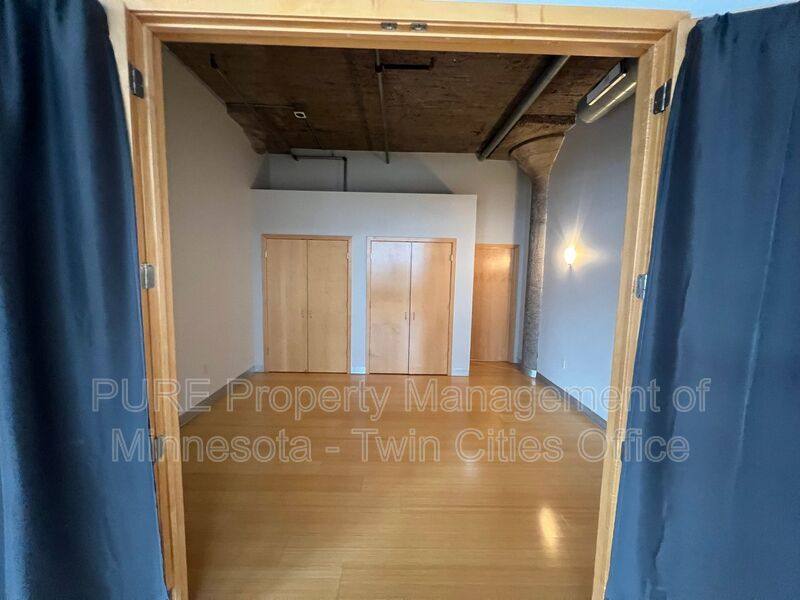 Apartment for rent at 521 S 7th St #212, Minneapolis, MN 55415