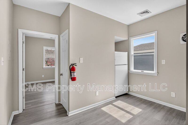Apartment for rent at 378 Grand St #2L, Roselle, NJ 07203