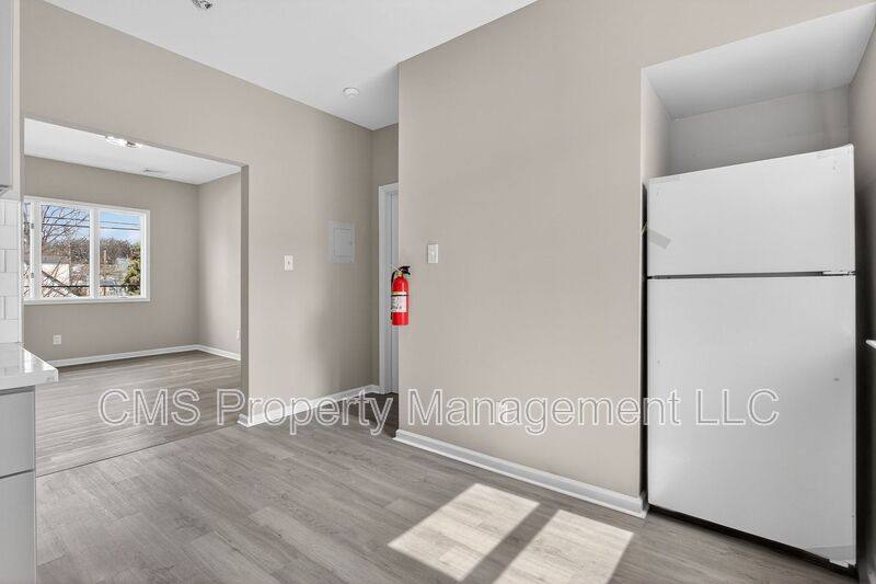 Apartment for rent at 378 Grand St #2L, Roselle, NJ 07203