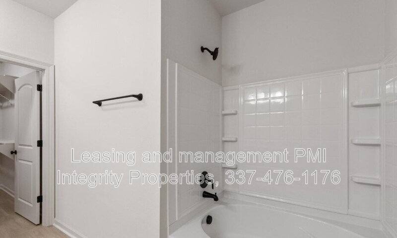 Townhouse for rent at 105 Foster Grove Dr, Youngsville, LA 70592