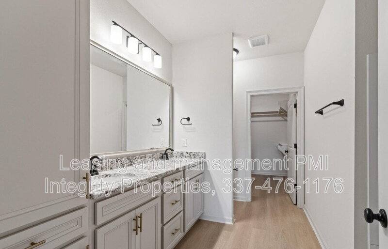 Townhouse for rent at 105 Foster Grove Dr, Youngsville, LA 70592