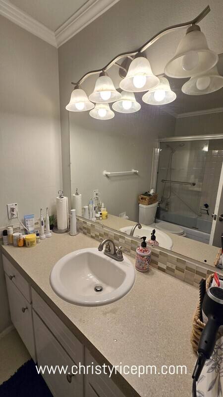 Apartment for rent at 11010 NE 68th St #627, Kirkland, WA 98033