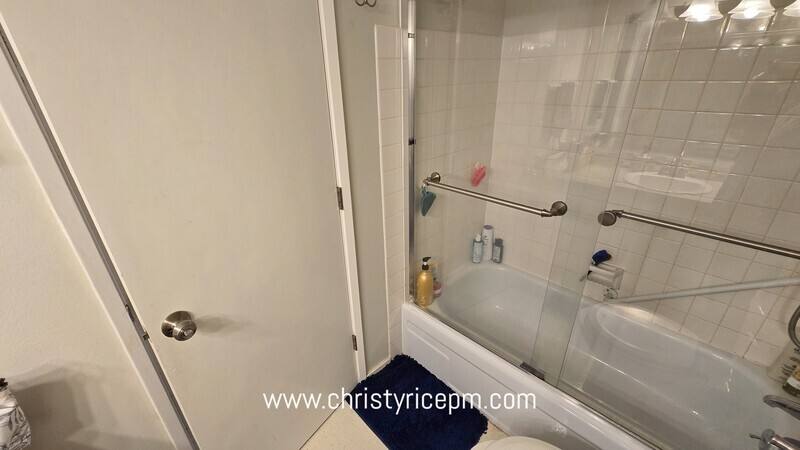 Apartment for rent at 11010 NE 68th St #627, Kirkland, WA 98033
