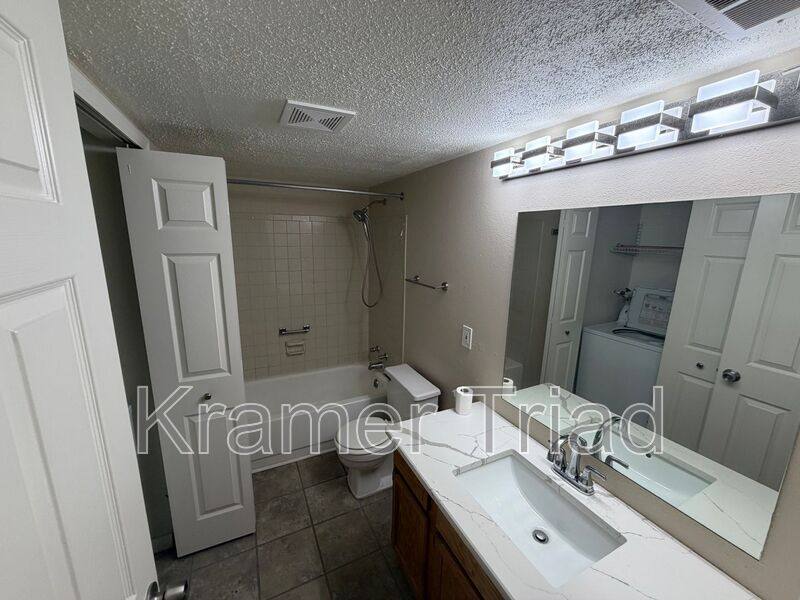 Apartment for rent at 19112 Northridge Dr, Ypsilanti, MI 48197