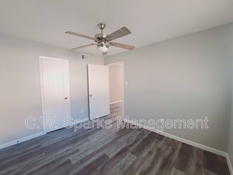 House for rent at 817 Bluebird Dr, Irving, TX 75061