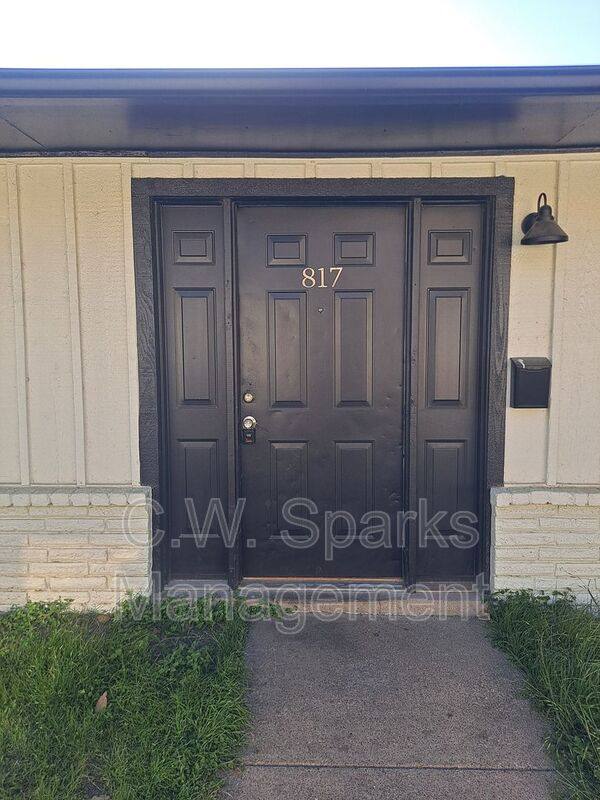 House for rent at 817 Bluebird Dr, Irving, TX 75061