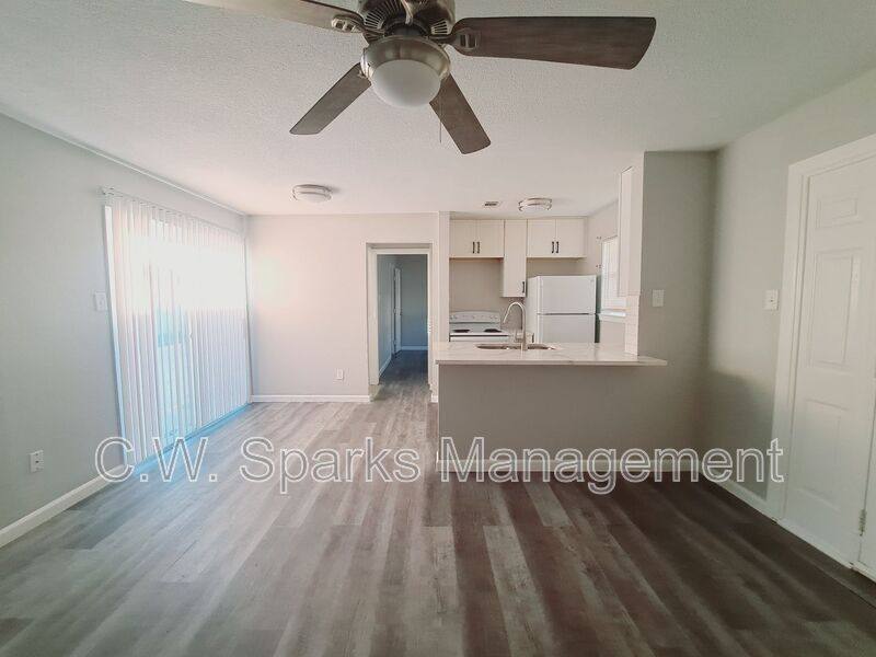 House for rent at 817 Bluebird Dr, Irving, TX 75061