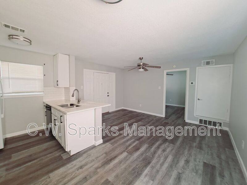 House for rent at 817 Bluebird Dr, Irving, TX 75061