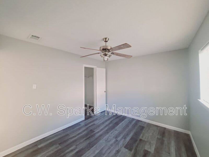 House for rent at 817 Bluebird Dr, Irving, TX 75061