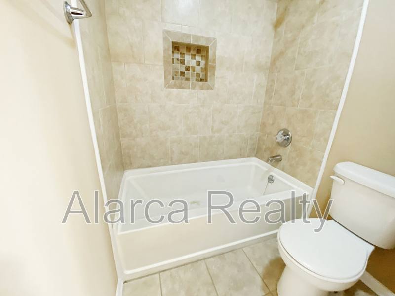 3134 Driftwood Dr #B, Charlotte, NC 28205 - Townhouse for Rent - Image 10