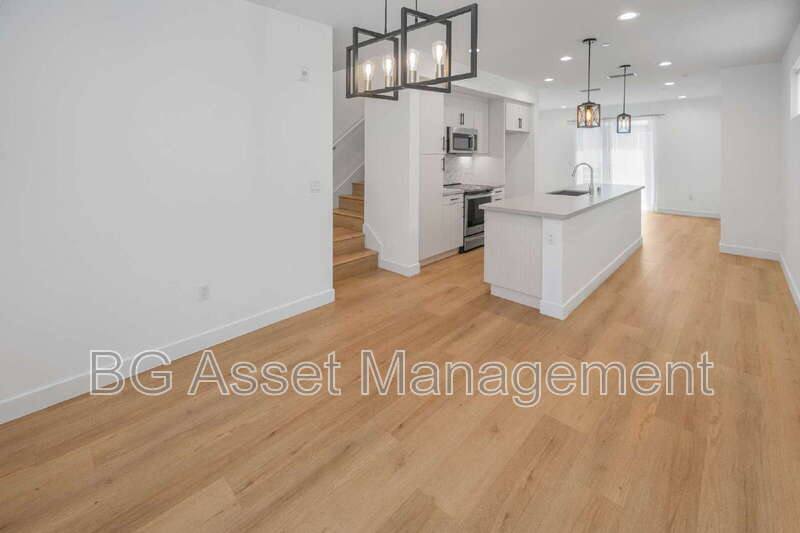 Townhouse for rent at 3909 Wattling St, Oakland, CA 94601